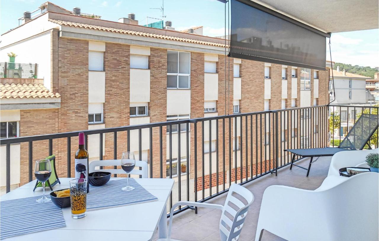 Stunning Apartment In Tossa De Mar With Kitchen Exteriör bild