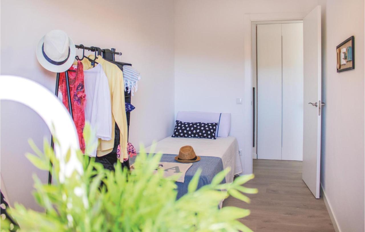 Stunning Apartment In Tossa De Mar With Kitchen Exteriör bild
